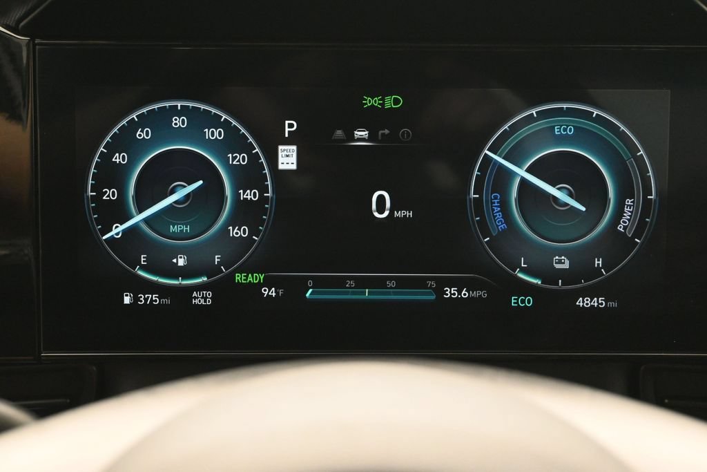 Used 2025 Hyundai Elantra SEL FWD image 22