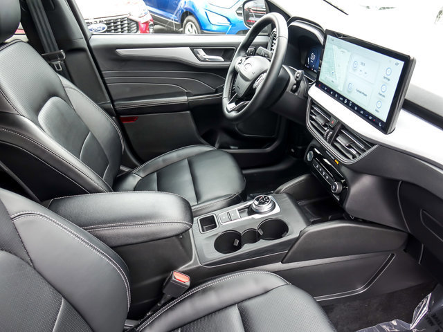 Certified 2025 Ford Escape Platinum image 26