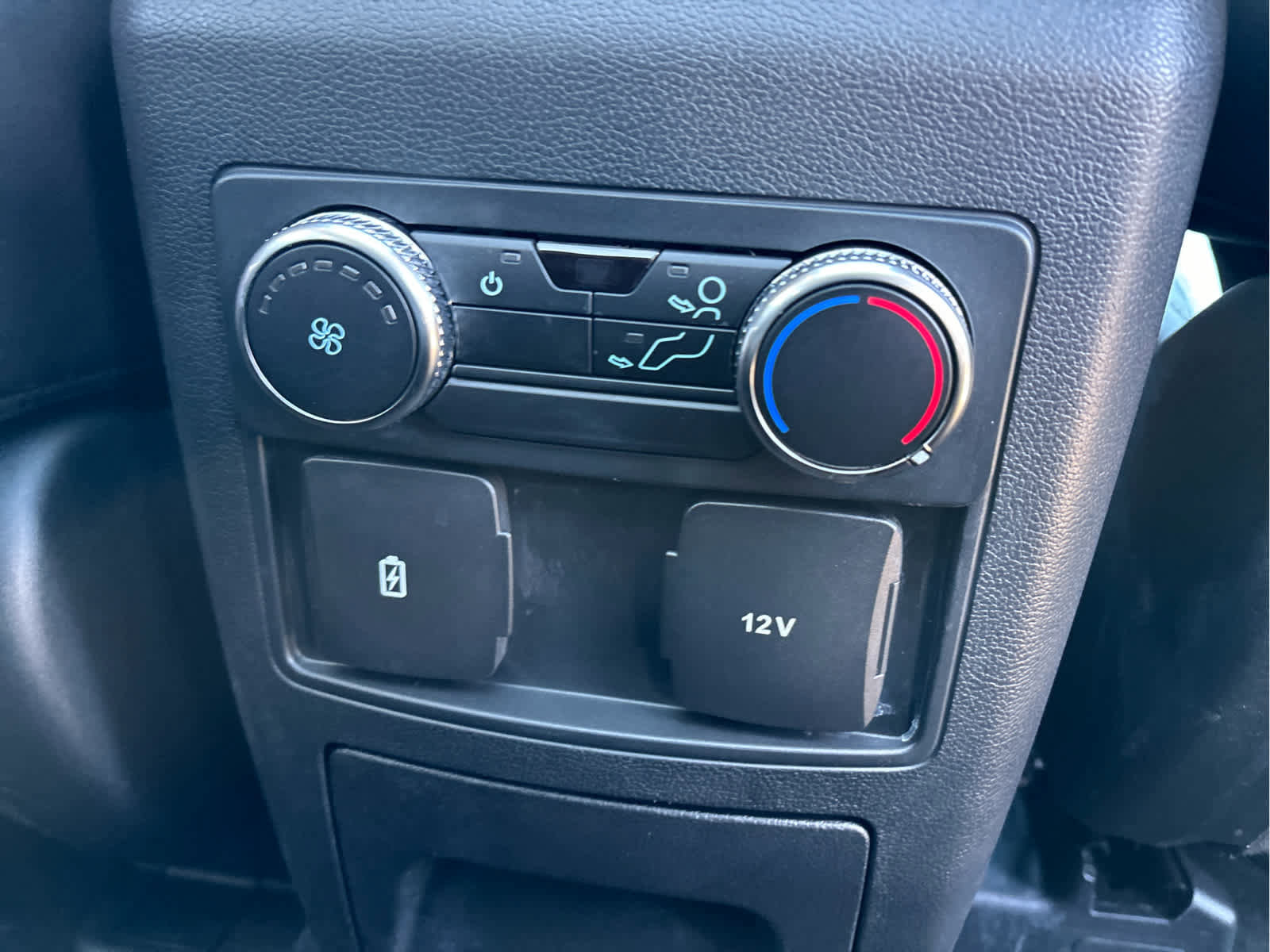 Certified 2022 Ford Explorer XLT w/ Equipment Group 202A image 37