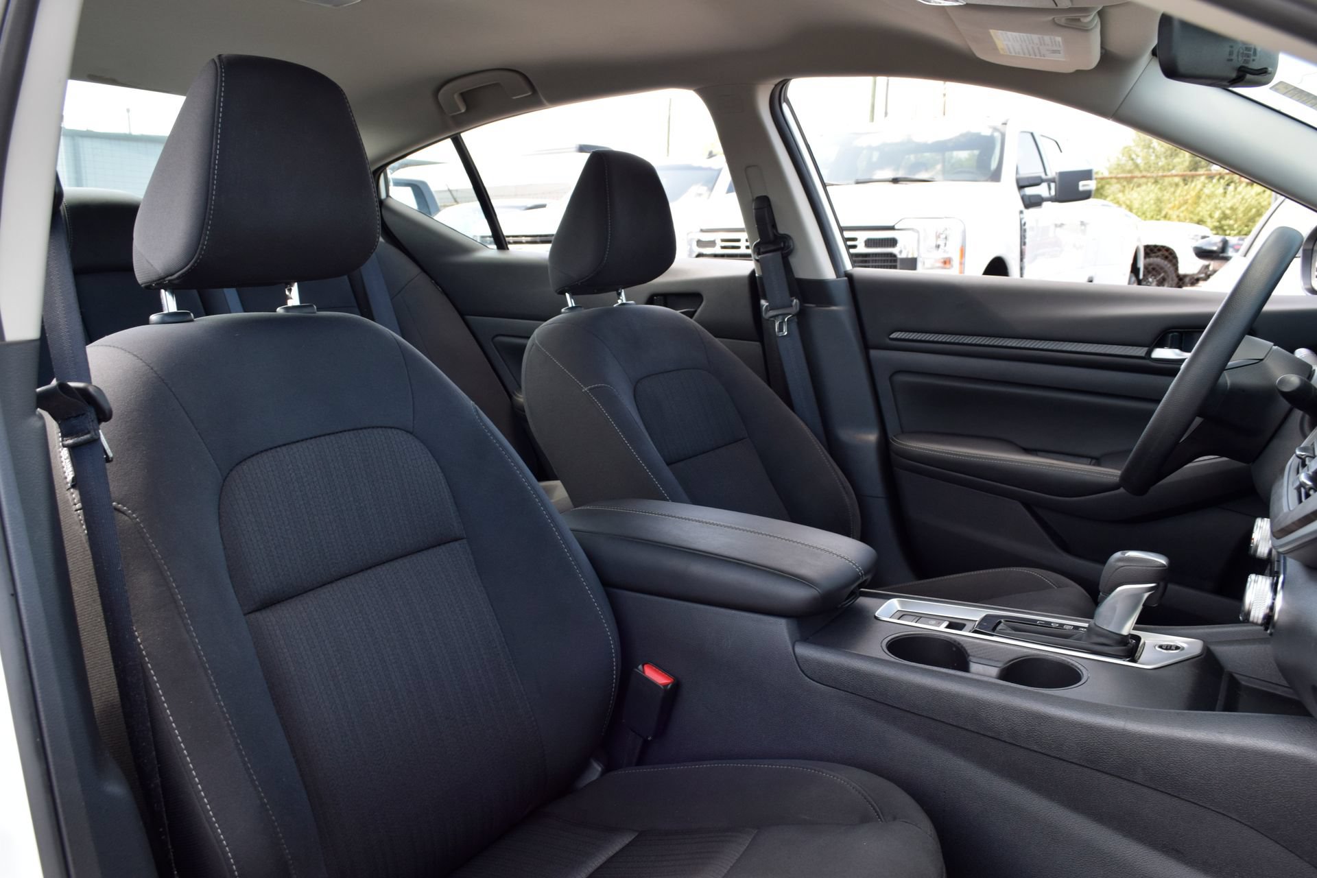Used 2025 Nissan Altima 2.5 SV AWD/4WD image 22
