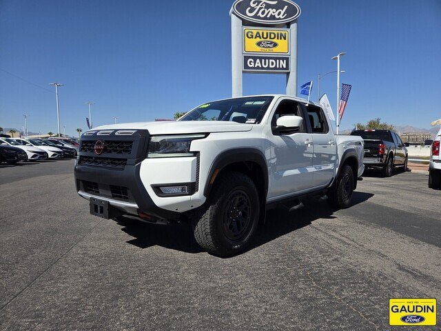 Used 2026 Nissan Frontier PRO-4X w/ Tow Package AWD/4WD image 3