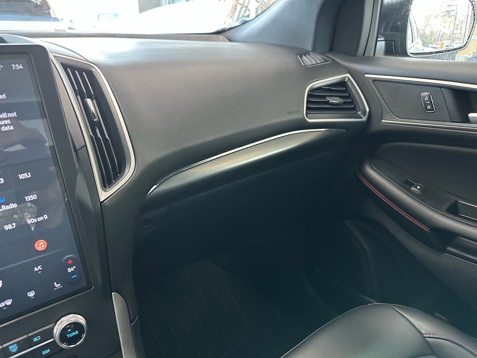 Certified 2024 Ford Edge ST-Line w/ Class II Trailer Tow Package image 35