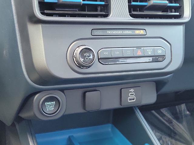 Certified 2025 Ford Maverick XLT FWD image 29