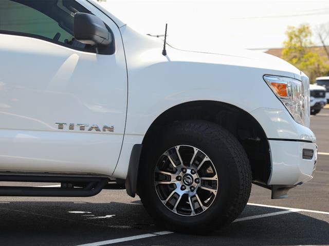 Used 2021 Nissan Titan SV AWD/4WD image 6