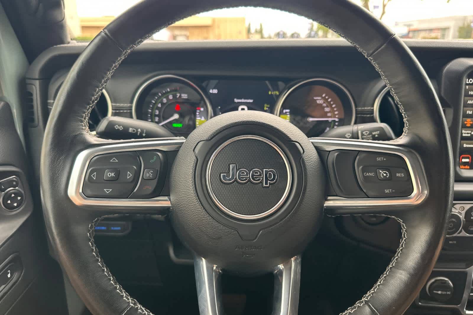 Used 2023 Jeep Wrangler Unlimited Sahara w/ Cold Weather Group AWD/4WD image 25