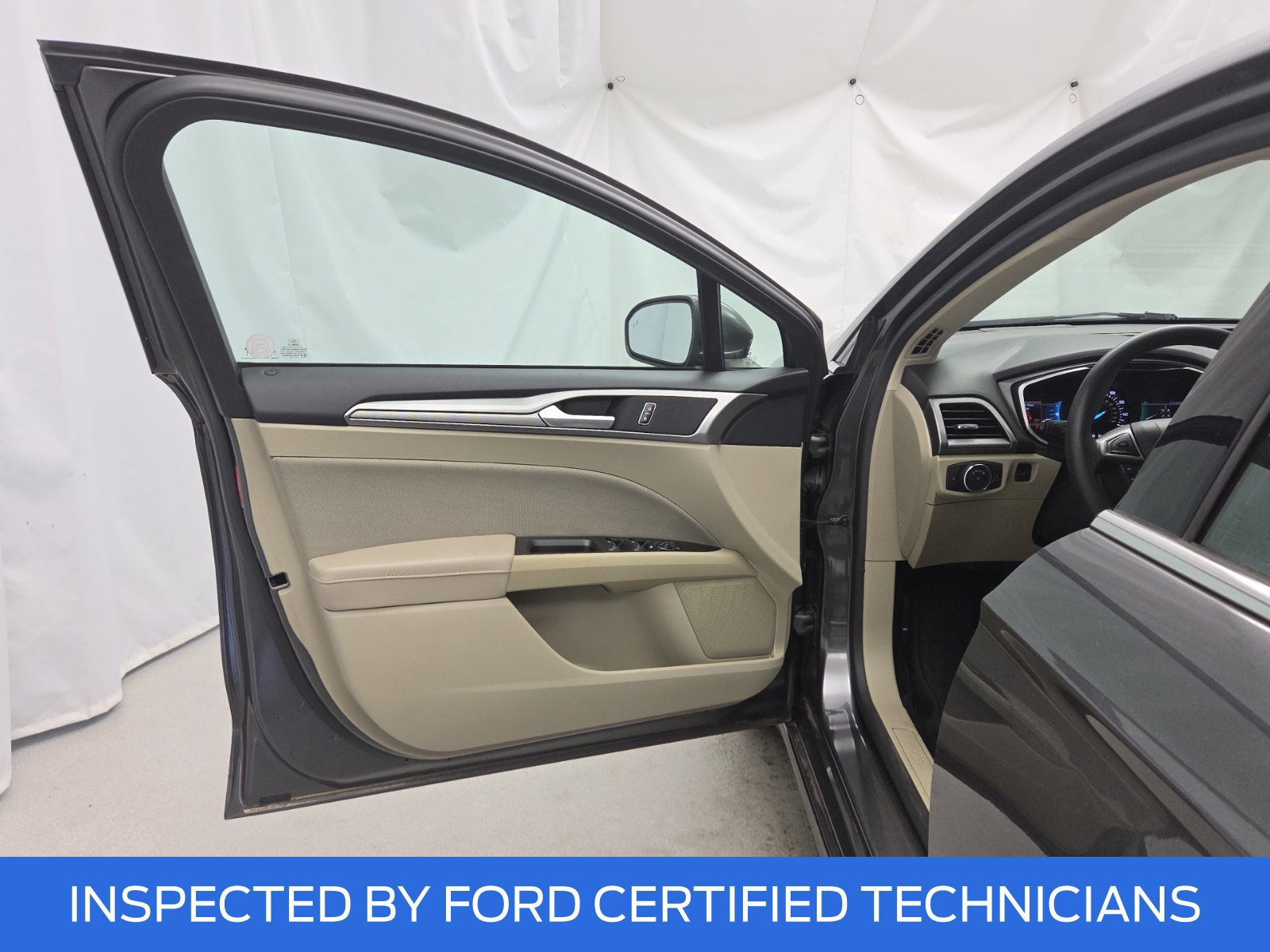 Certified 2020 Ford Fusion SE FWD image 14