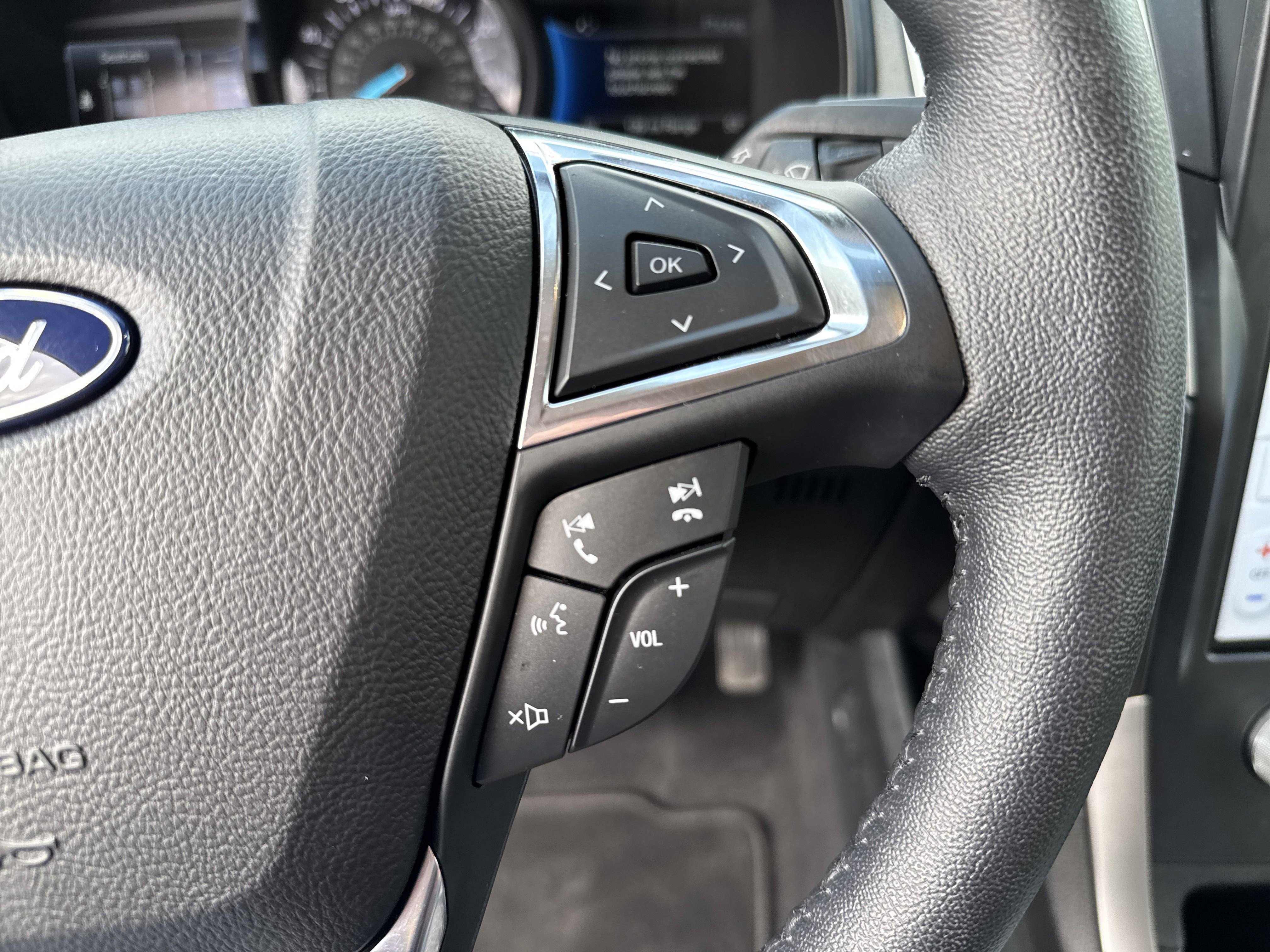 Certified 2022 Ford Edge SEL w/ Convenience Package image 26