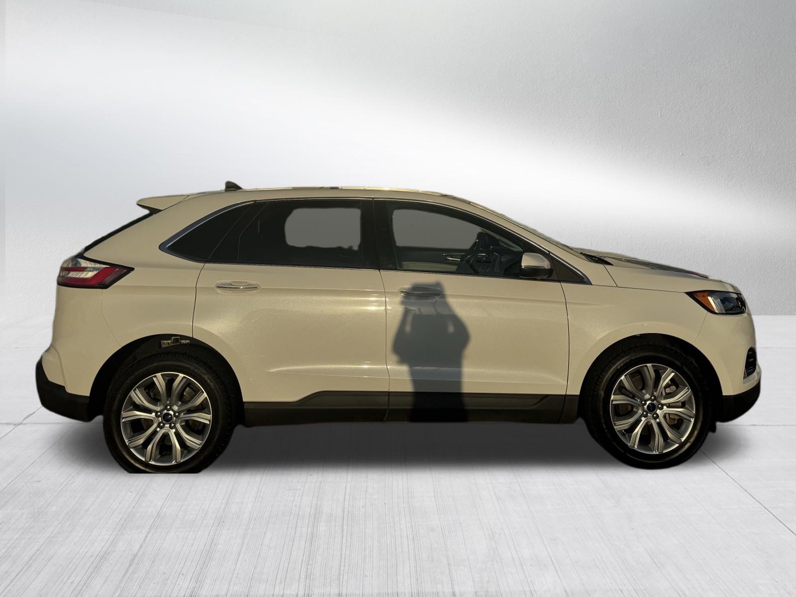 Certified 2022 Ford Edge Titanium w/ Equipment Group 301A AWD/4WD image 8