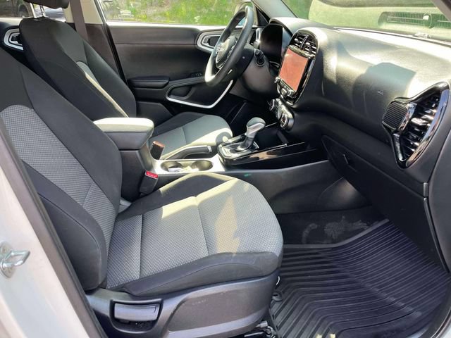 Used 2023 Kia Soul S FWD image 24