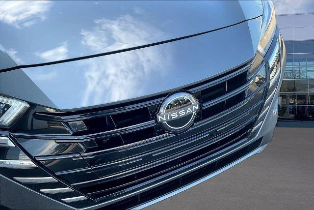 Used 2025 Nissan Versa SV FWD image 31