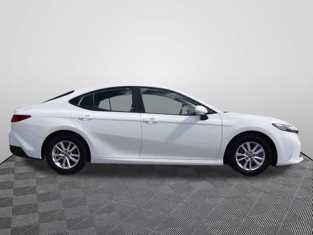 Used 2025 Toyota Camry LE FWD image 4