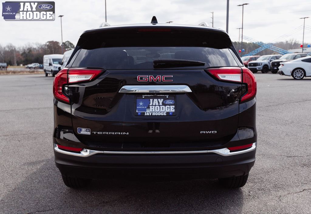 Used 2024 GMC Terrain SLT image 49