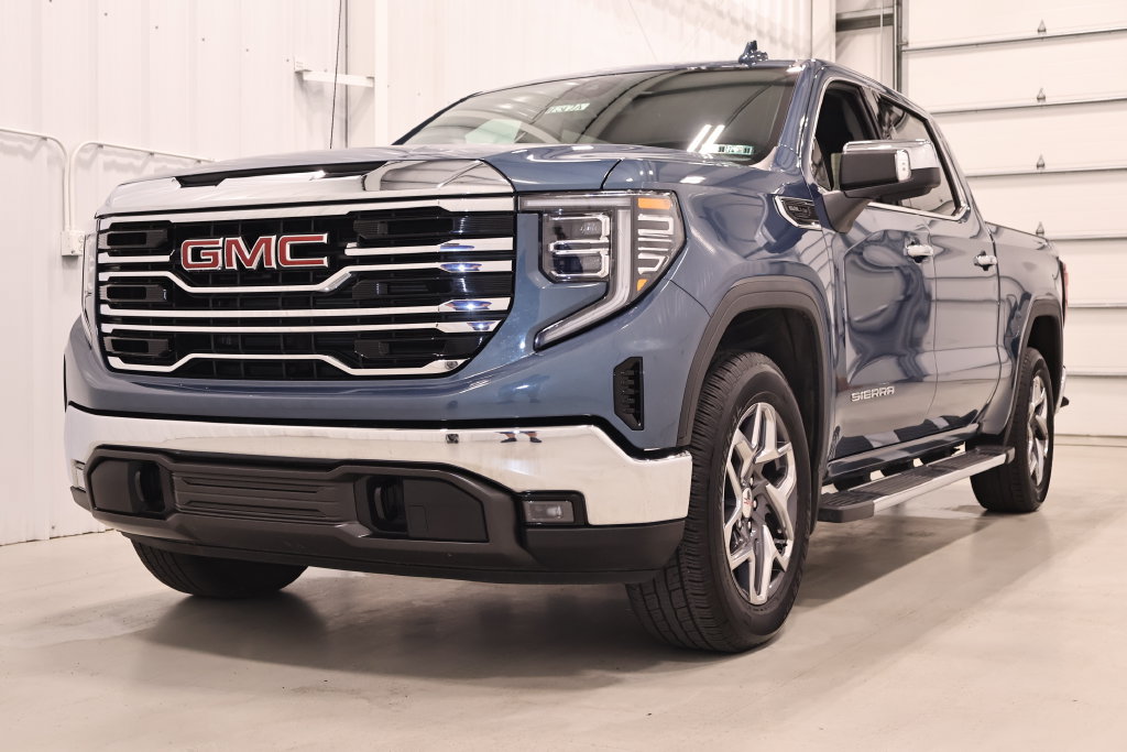 Used 2024 GMC Sierra 1500 SLT w/ SLT Premium Package AWD/4WD image 6