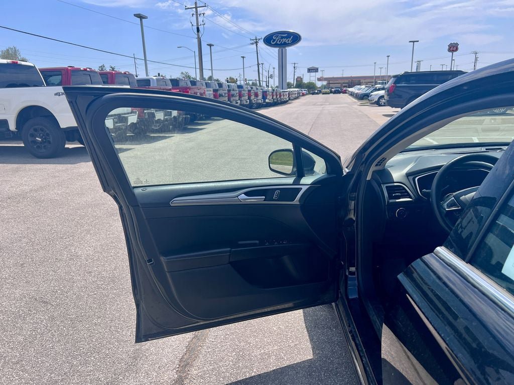 Certified 2019 Ford Fusion SE AWD/4WD image 11
