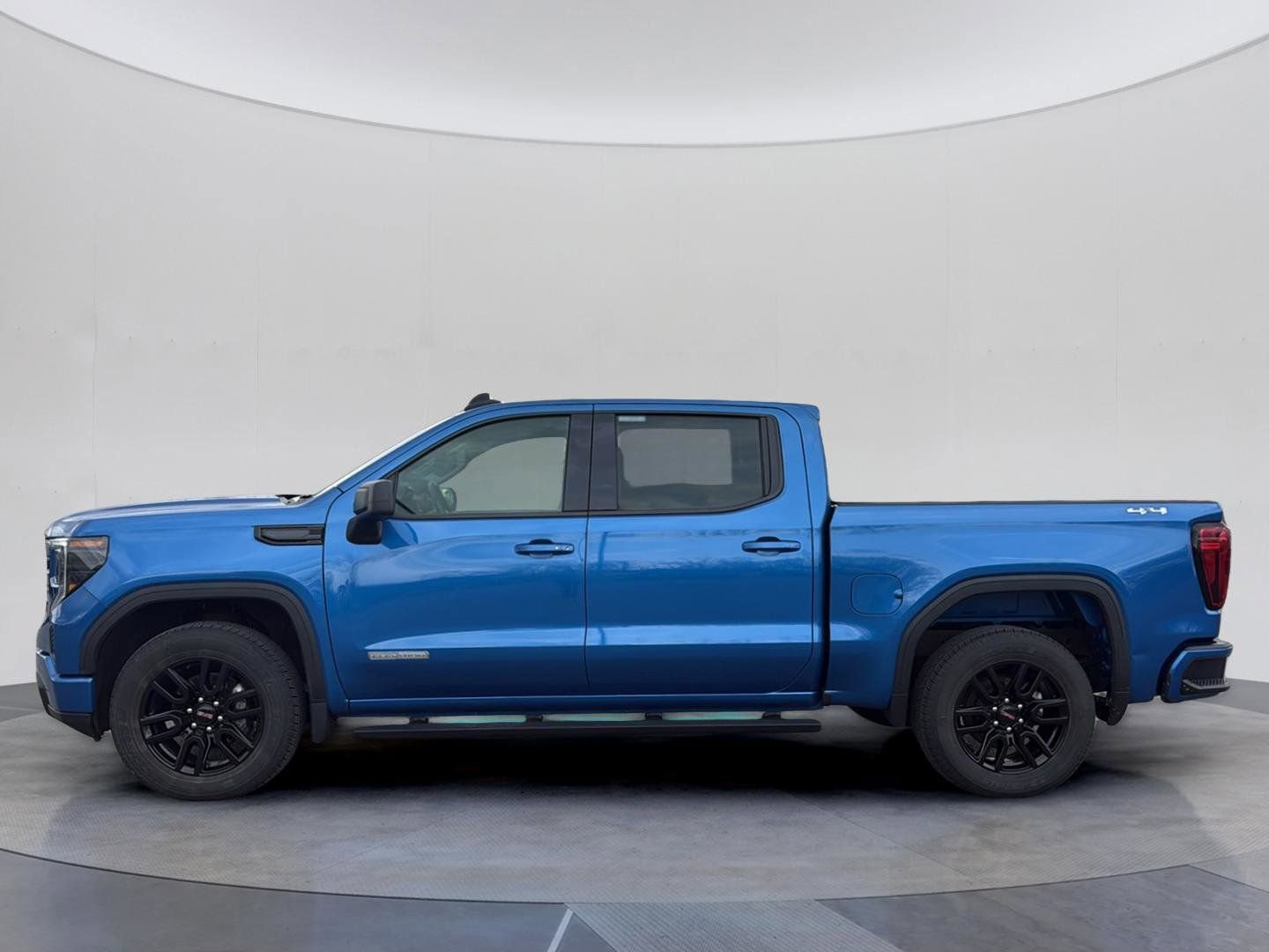 Used 2023 GMC Sierra 1500 Elevation AWD/4WD image 2