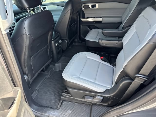 Certified 2021 Ford Explorer XLT w/ Equipment Group 202A RWD image 23
