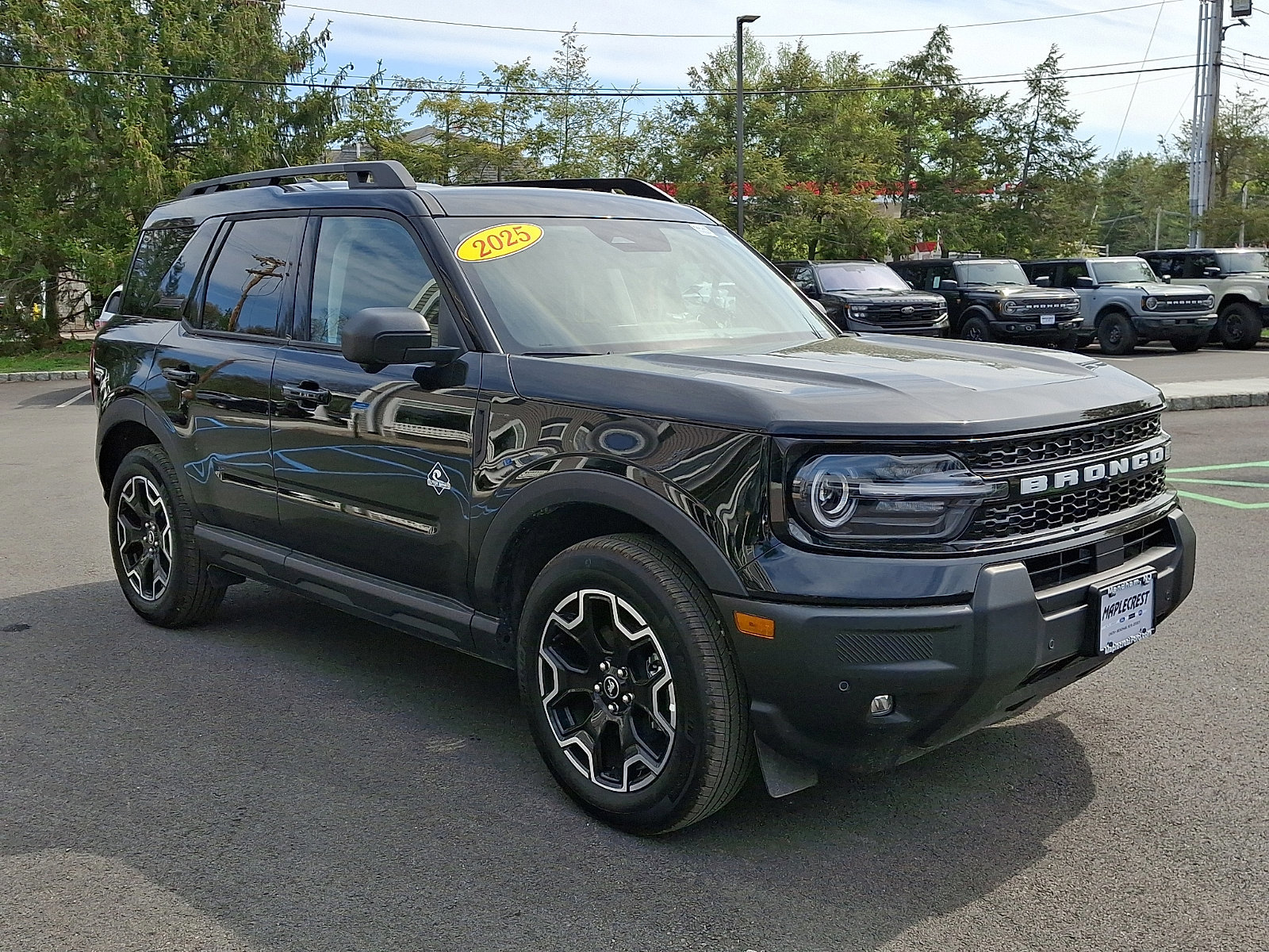 Certified 2025 Ford Bronco Sport Outer Banks w/ Outer Banks Tech Package+ AWD/4WD image 7