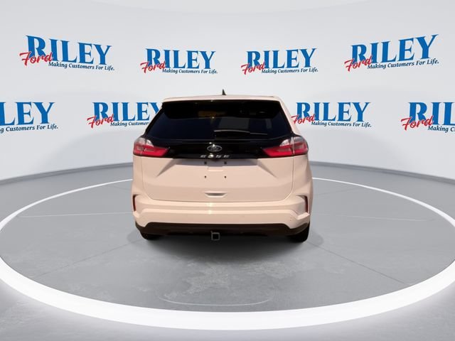 Certified 2024 Ford Edge ST-Line w/ Class II Trailer Tow Package AWD/4WD image 8