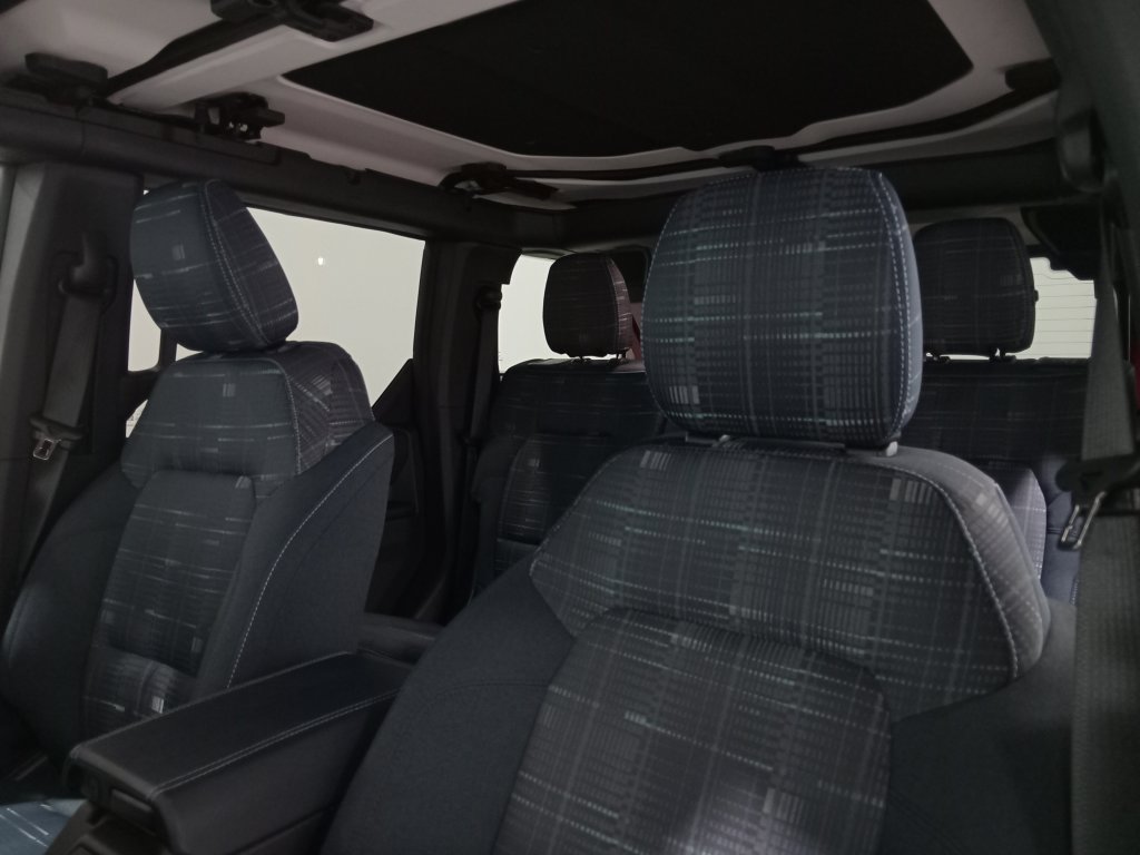 Certified 2025 Ford Bronco Heritage Edition AWD/4WD image 16