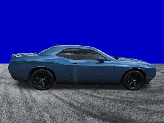 Used 2020 Dodge Challenger SXT w/ Driver Convenience Group image 6