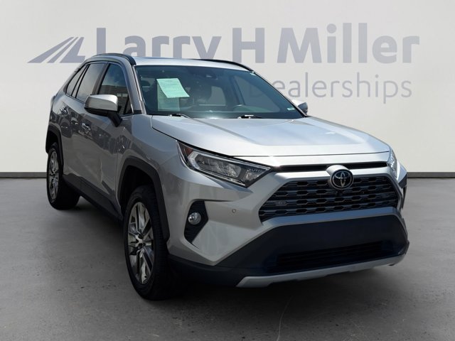 Used 2020 Toyota RAV4 Limited AWD/4WD image 7