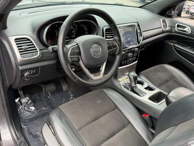 Used 2020 Jeep Grand Cherokee Altitude AWD/4WD image 34