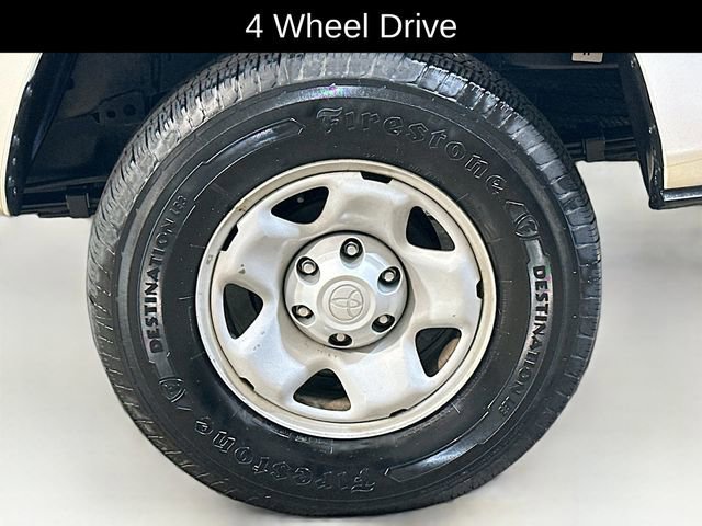 Used 2022 Toyota Tacoma SR AWD/4WD image 7