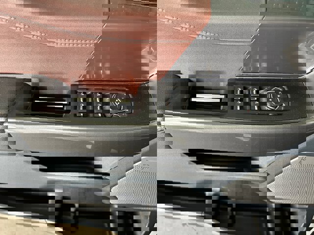 Certified 2022 Ford F150 Lariat w/ Equipment Group 502A High image 16