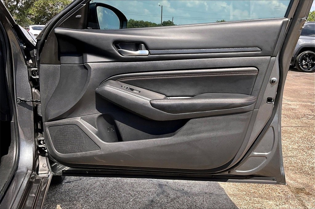 Used 2022 Nissan Altima 2.5 SR image 29
