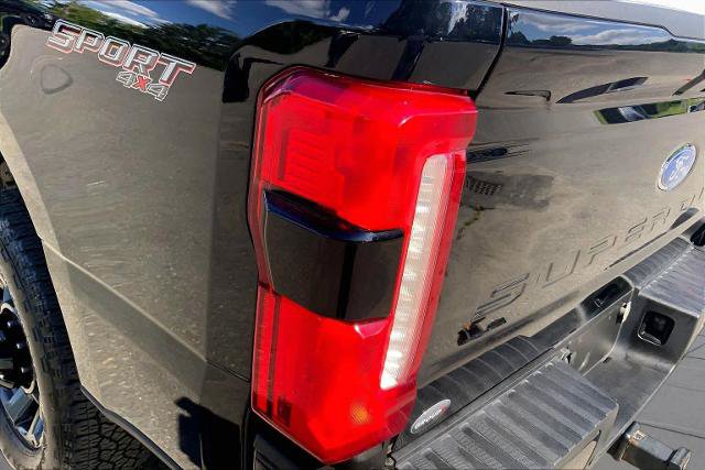 Certified 2024 Ford F250 Lariat w/ Lariat Ultimate Package AWD/4WD image 28