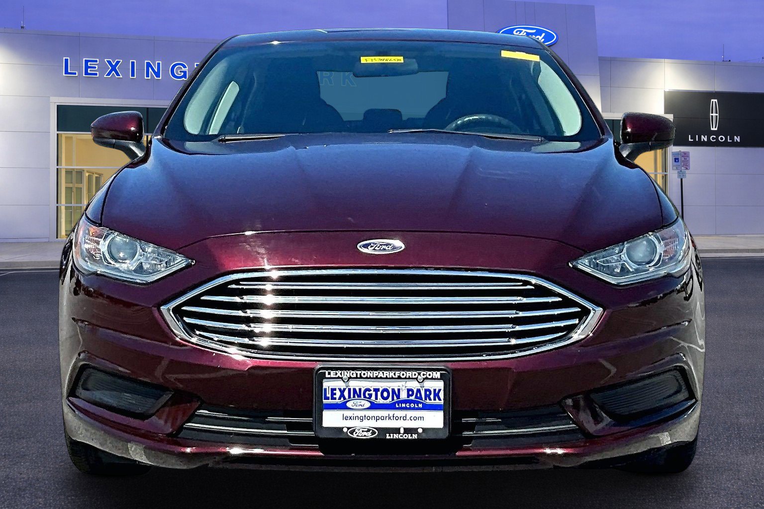 Certified 2017 Ford Fusion SE FWD image 2