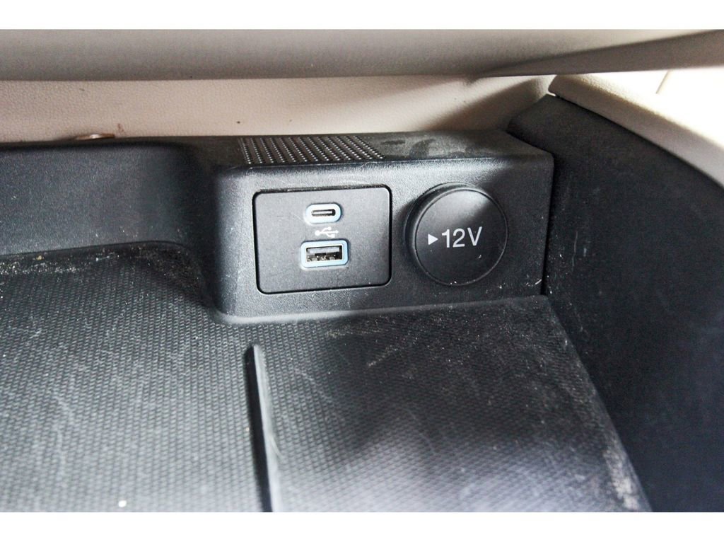 Certified 2022 Ford Escape SEL FWD image 29