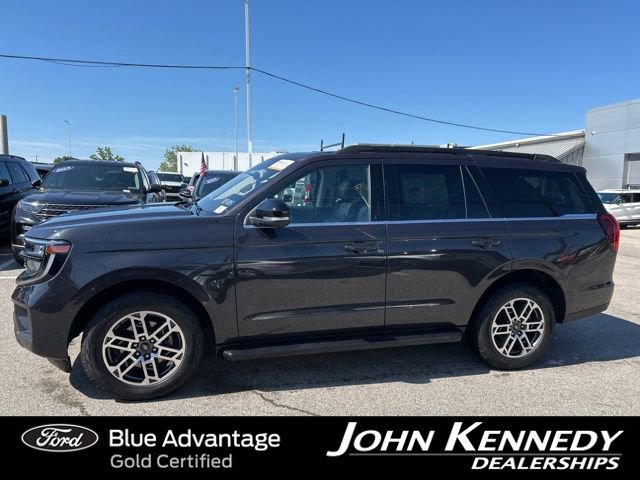 Certified 2025 Ford Expedition Active AWD/4WD image 2