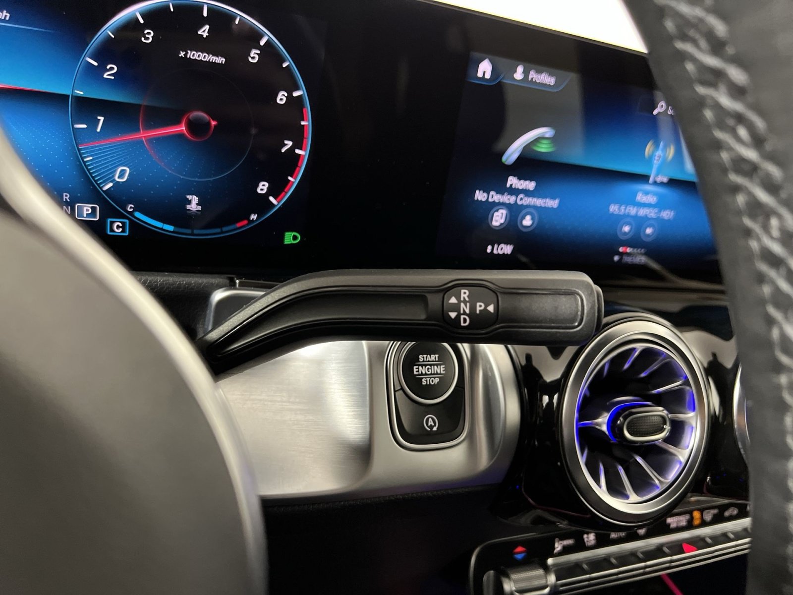 Used 2022 Mercedes-Benz GLB 250 4MATIC image 21