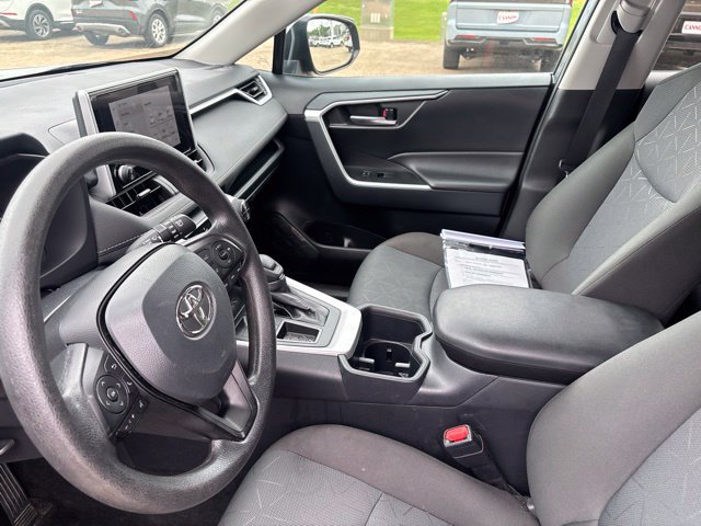 Used 2025 Toyota RAV4 XLE FWD image 14
