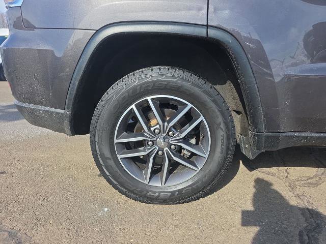 Used 2018 Jeep Grand Cherokee Limited image 12