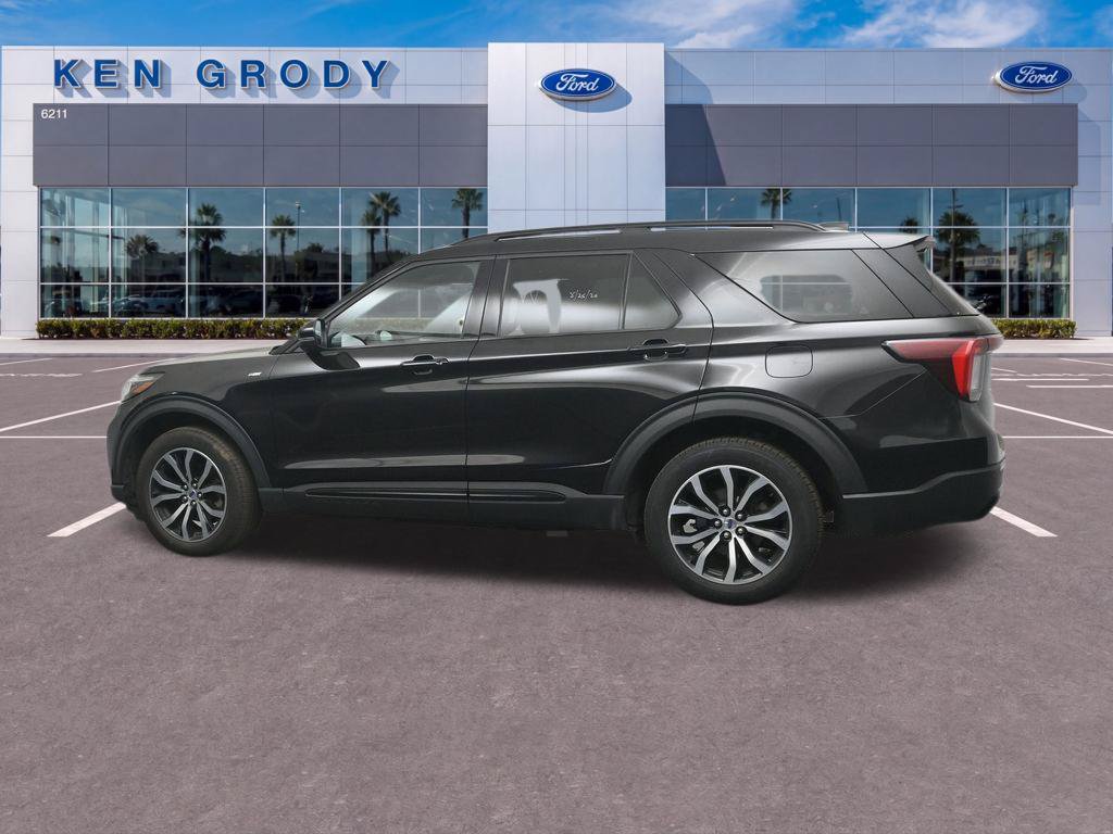 Certified 2026 Ford Explorer ST-Line AWD/4WD image 3