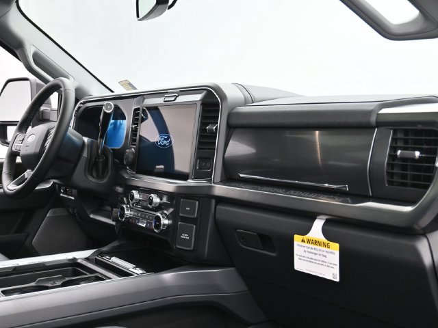 Certified 2025 Ford F250 Lariat w/ Lariat Ultimate Package AWD/4WD image 28