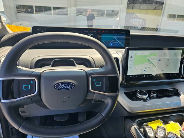 Certified 2025 Ford Expedition Active AWD/4WD image 14
