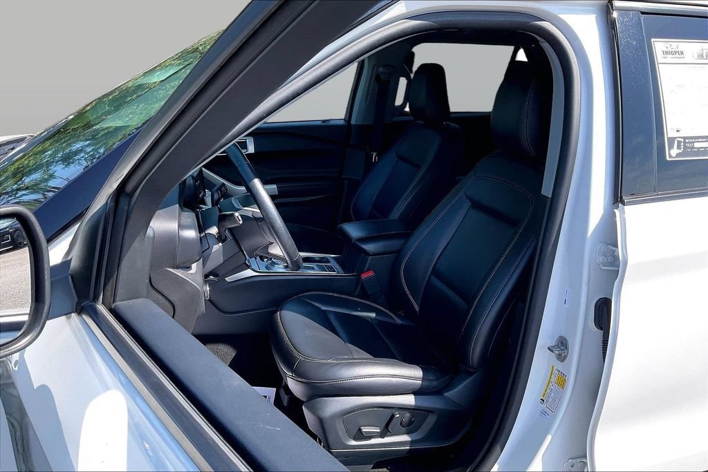 Certified 2023 Ford Explorer XLT w/ Equipment Group 202A RWD image 25