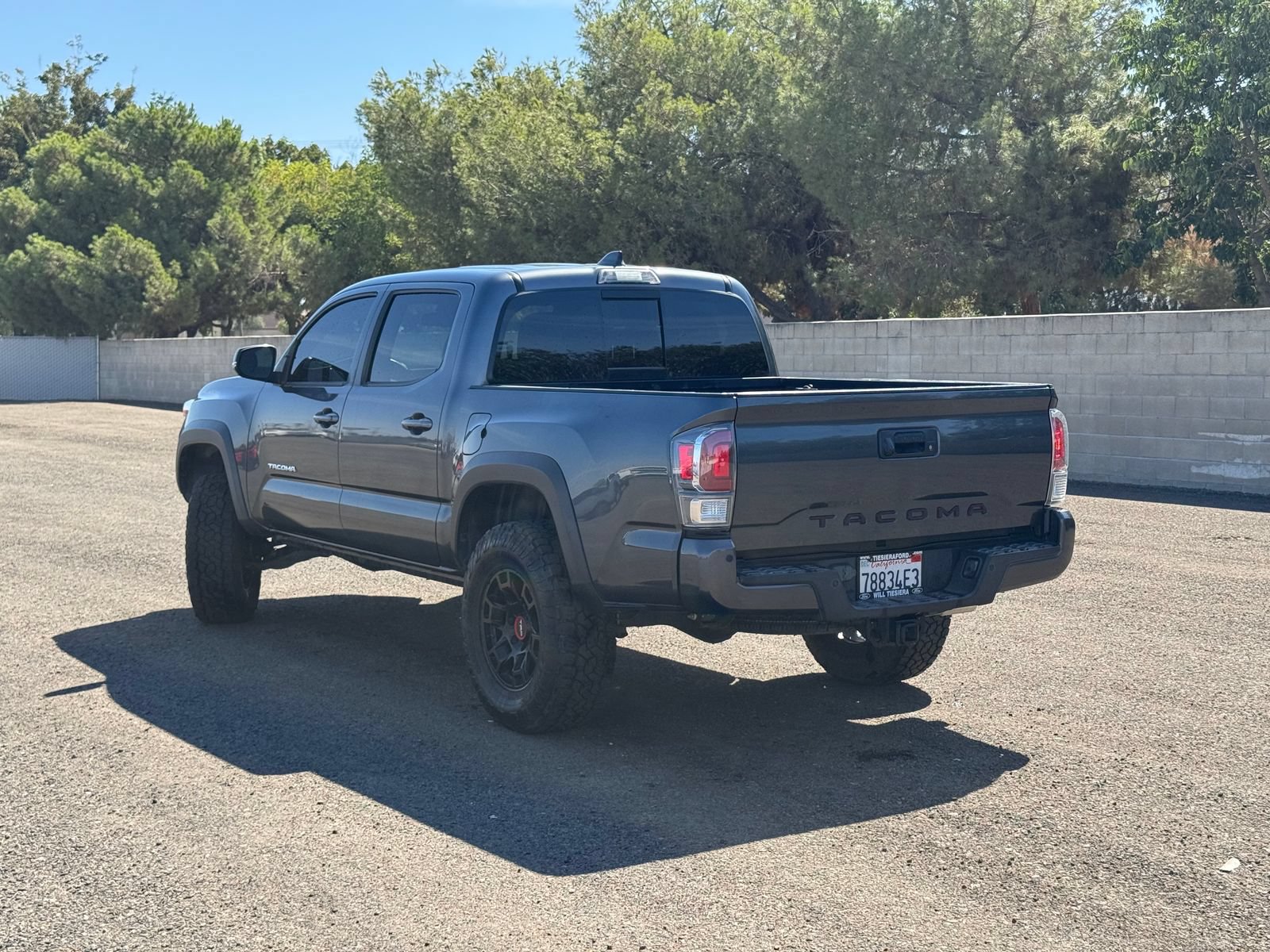 Used 2021 Toyota Tacoma TRD Off-Road w/ Technology Package AWD/4WD image 6