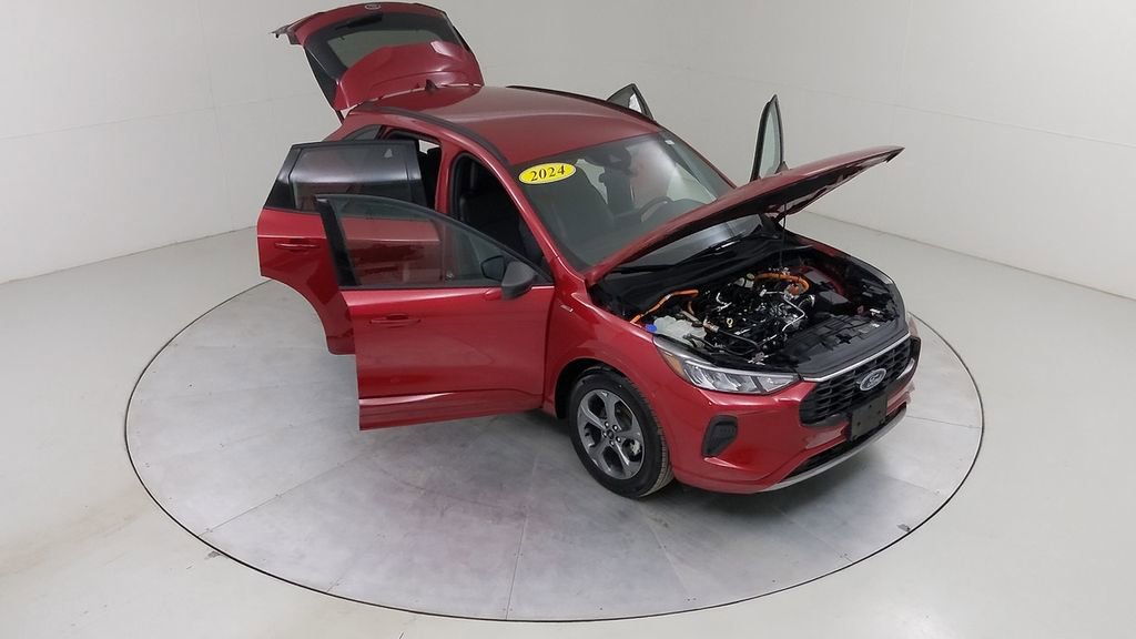 Certified 2024 Ford Escape ST-Line w/ Equipment Group 301A image 45