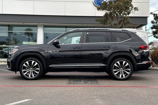 Used 2021 Volkswagen Atlas SEL R-Line image 6