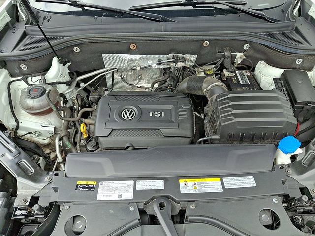 Used 2022 Volkswagen Atlas Cross Sport SEL R-Line AWD/4WD image 28