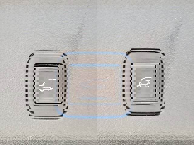 Used 2023 GMC Yukon AT4 w/ AT4 Premium Package image 18