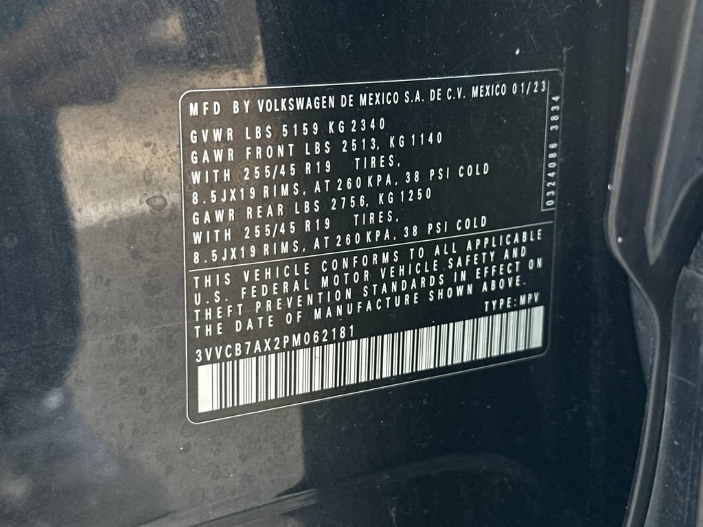 Used 2023 Volkswagen Tiguan SE R-Line FWD image 30