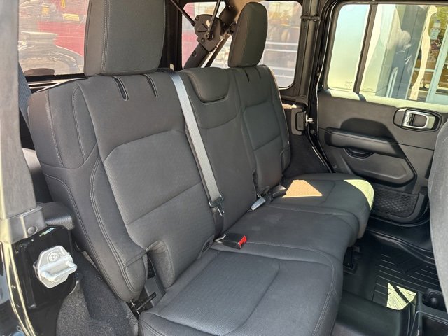 Used 2021 Jeep Wrangler Unlimited Sahara image 26