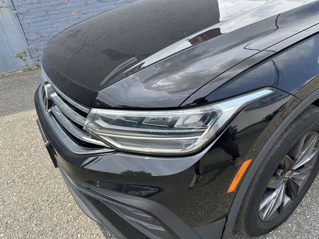 Used 2022 Volkswagen Tiguan SE AWD/4WD image 5