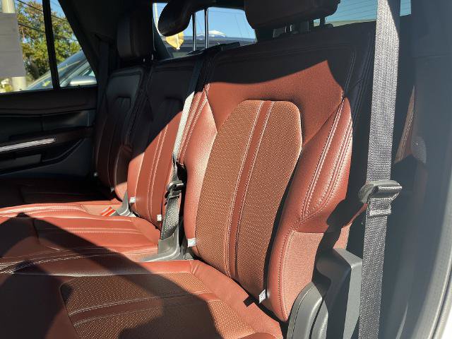 Certified 2024 Ford Expedition Limited AWD/4WD image 4
