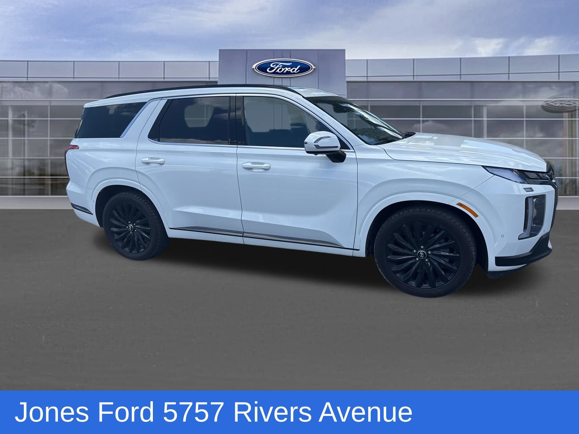 Used 2024 Hyundai Palisade Calligraphy AWD/4WD image 3